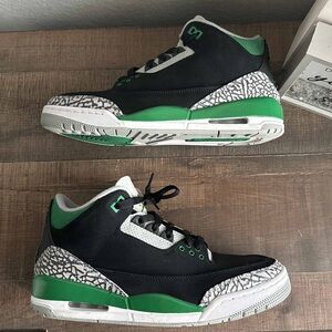 Air Jordan 3 Retro Pine green